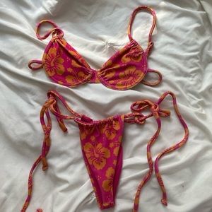 Frankie’s Bikini Set practically new